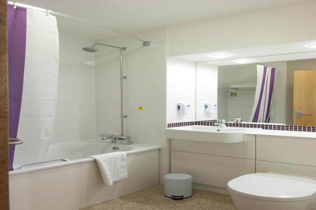 Premier Inn Kendal Central Luaran gambar