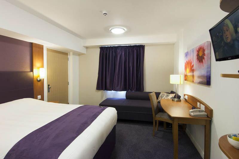 Premier Inn Kendal Central Luaran gambar