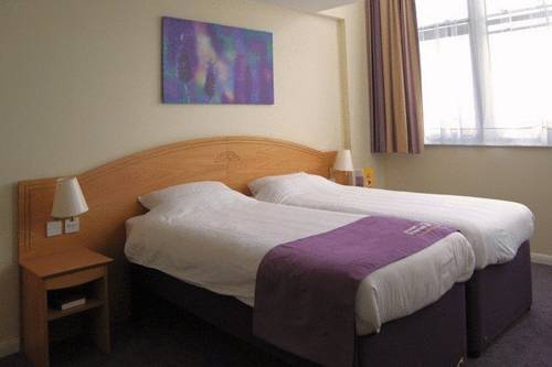 Premier Inn Kendal Central Bilik gambar