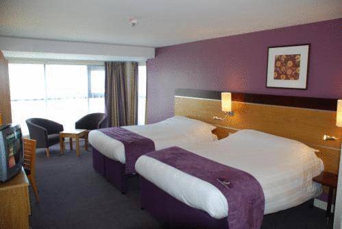 Premier Inn Kendal Central Bilik gambar